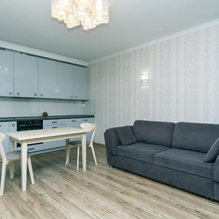 Лучшая Квартира В Броварах Brovary Bagian luar foto