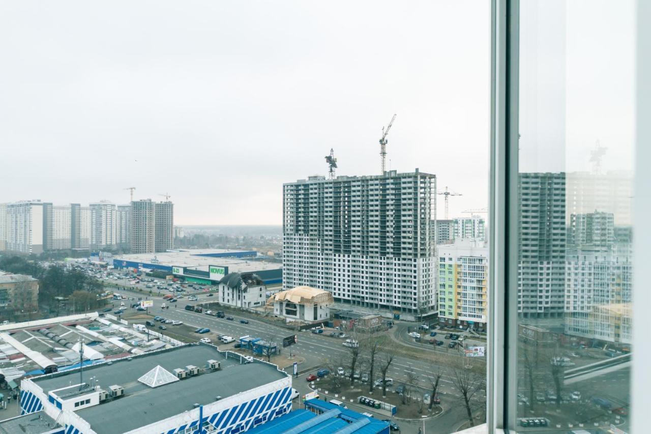 Лучшая Квартира В Броварах Brovary Bagian luar foto