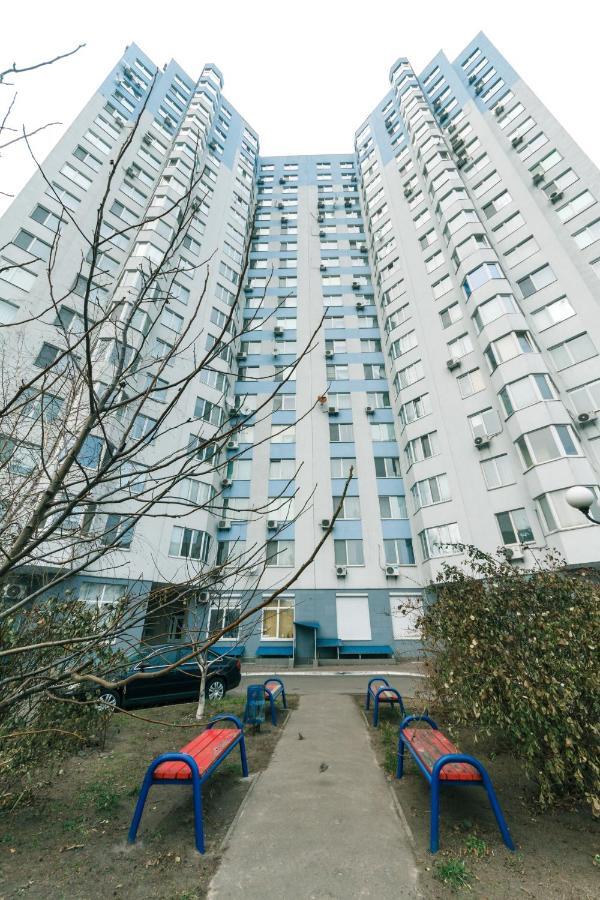 Лучшая Квартира В Броварах Brovary Bagian luar foto