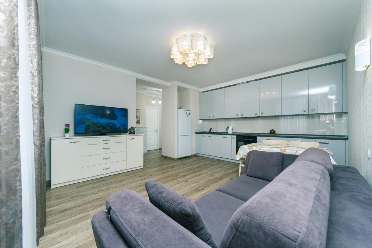 Лучшая Квартира В Броварах Brovary Bagian luar foto
